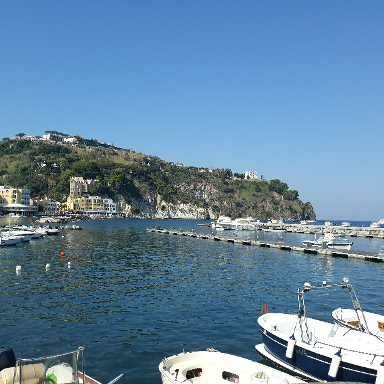 Večne zelený ostrov Ischia so sopkou Monte Epomeo a návšteva ostrova Procida – polpenzia 005