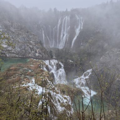 Smaragdové Plitvice a večerný Záhreb 005