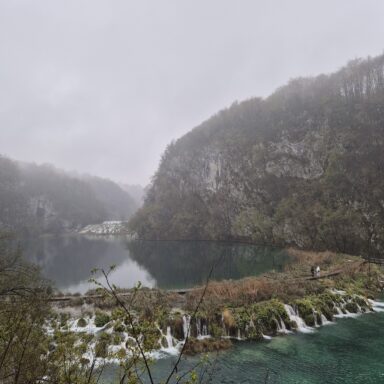Smaragdové Plitvice a večerný Záhreb 006