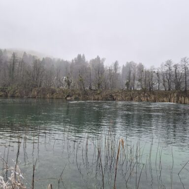 Smaragdové Plitvice a večerný Záhreb 064