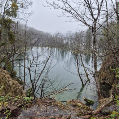 Smaragdové Plitvice a večerný Záhreb 065
