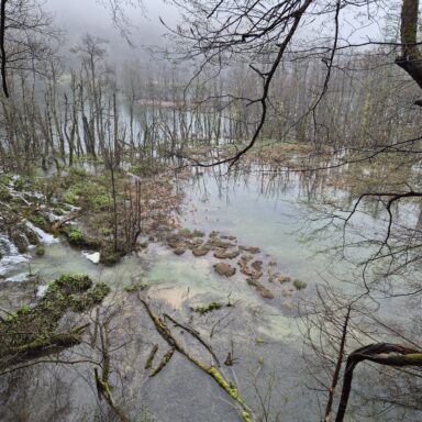 Smaragdové Plitvice a večerný Záhreb 067