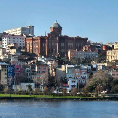 Istanbul bez hraníc: Orient v premiérovom štýle 081