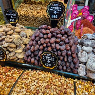 Istanbul bez hraníc: Orient v premiérovom štýle 087