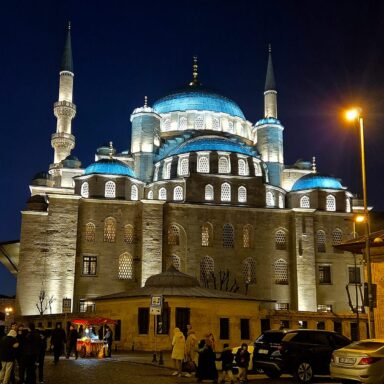 Istanbul bez hraníc: Orient v premiérovom štýle 075