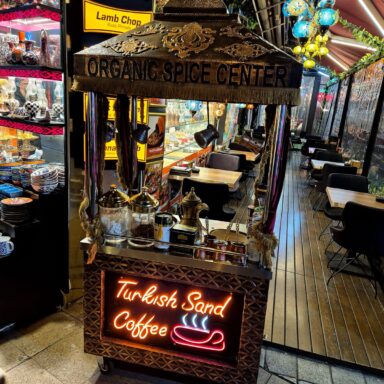 Istanbul bez hraníc: Orient v premiérovom štýle 077